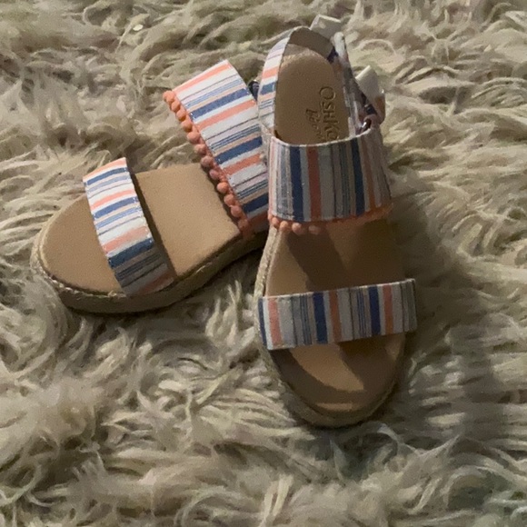 Oshkosh toddler girl espadrilles sandals. Size 10 - Picture 2 of 8